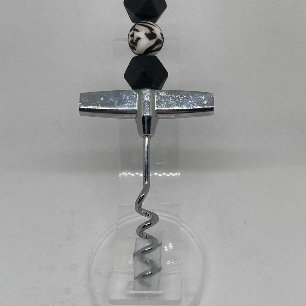 Elegant Black & Leopard Beaded Corkscrew
Expertly Handcrafted, Exclusively Yours